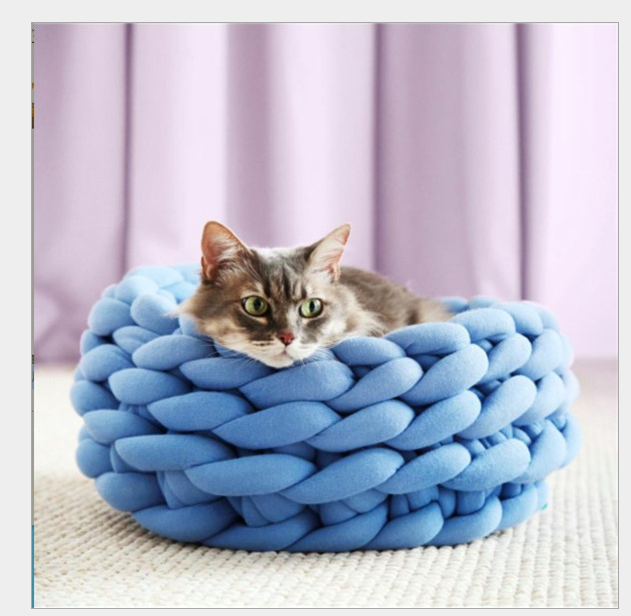 Hand-woven kennel pet bed